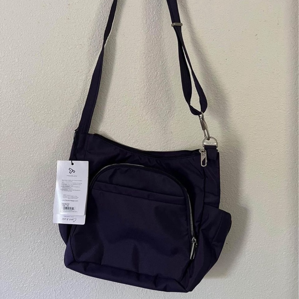 Travelon Anti-theft Crossbody Bucket Bag